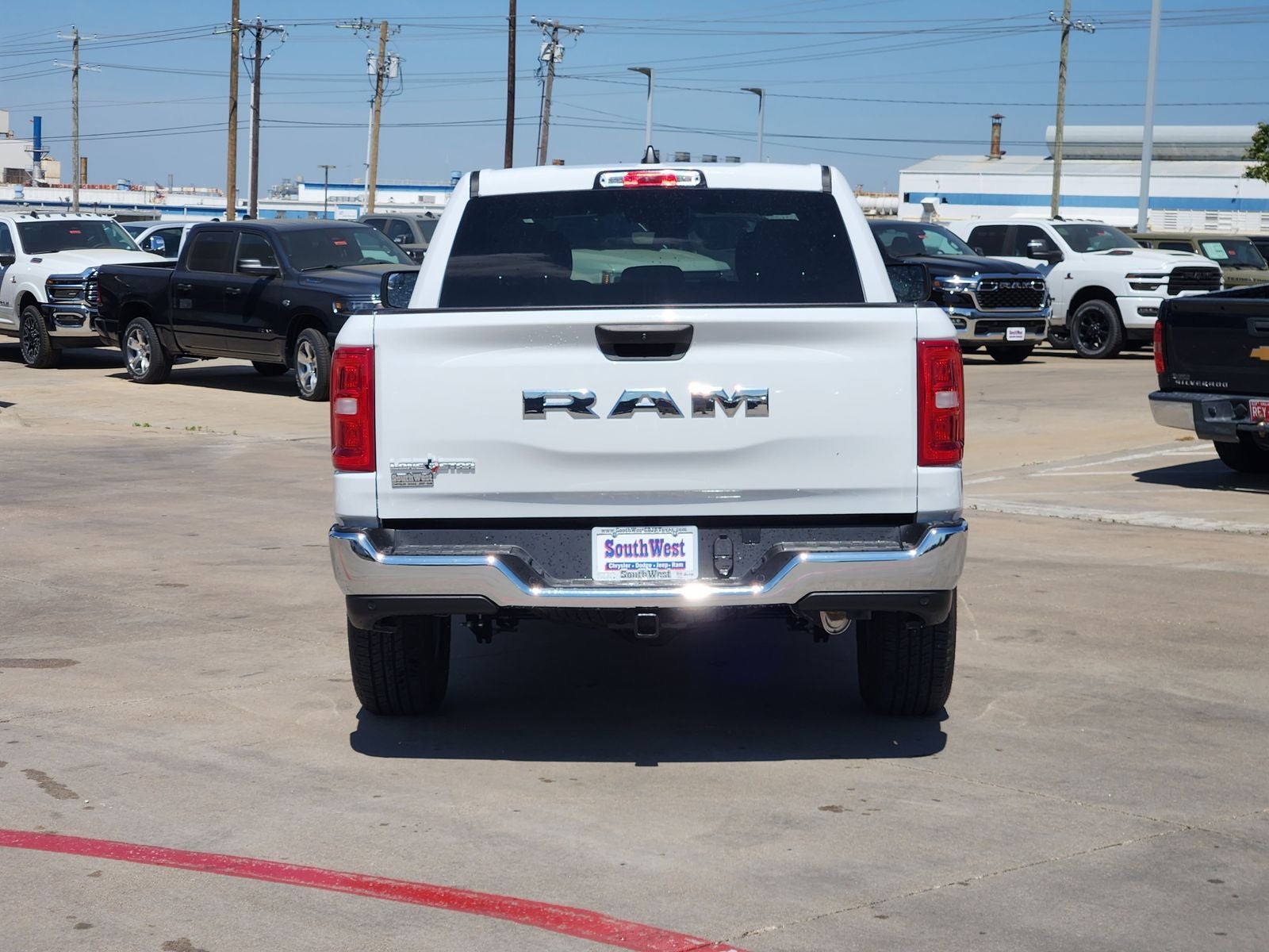 2026 RAM Ram 1500 RAM 1500 LONE STAR CREW CAB 4X2 5'7' BOX