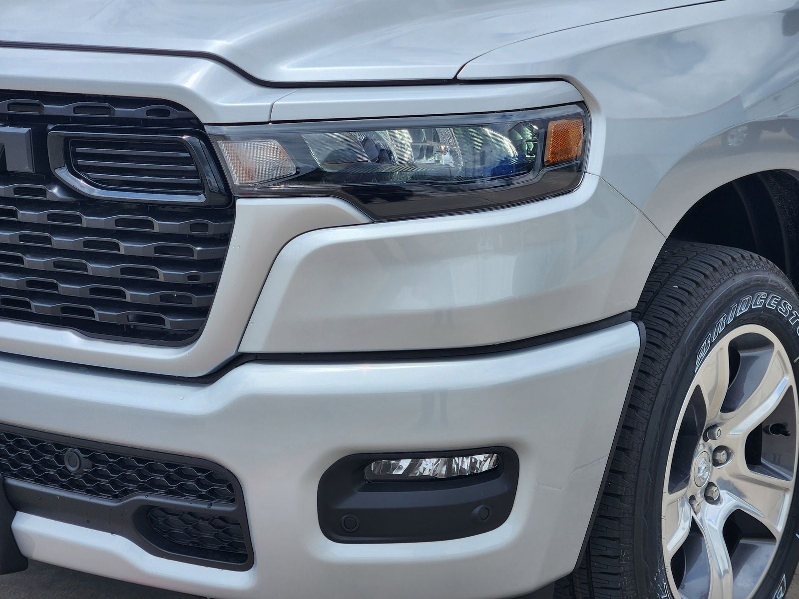 2026 RAM Ram 1500 RAM 1500 EXPRESS CREW CAB 4X2 5'7' BOX