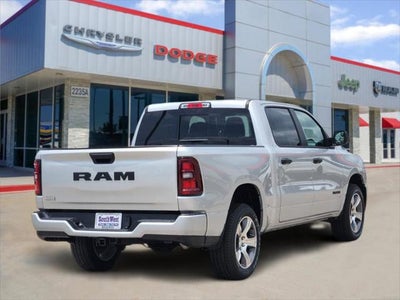 2026 RAM Ram 1500 RAM 1500 EXPRESS CREW CAB 4X2 5'7' BOX