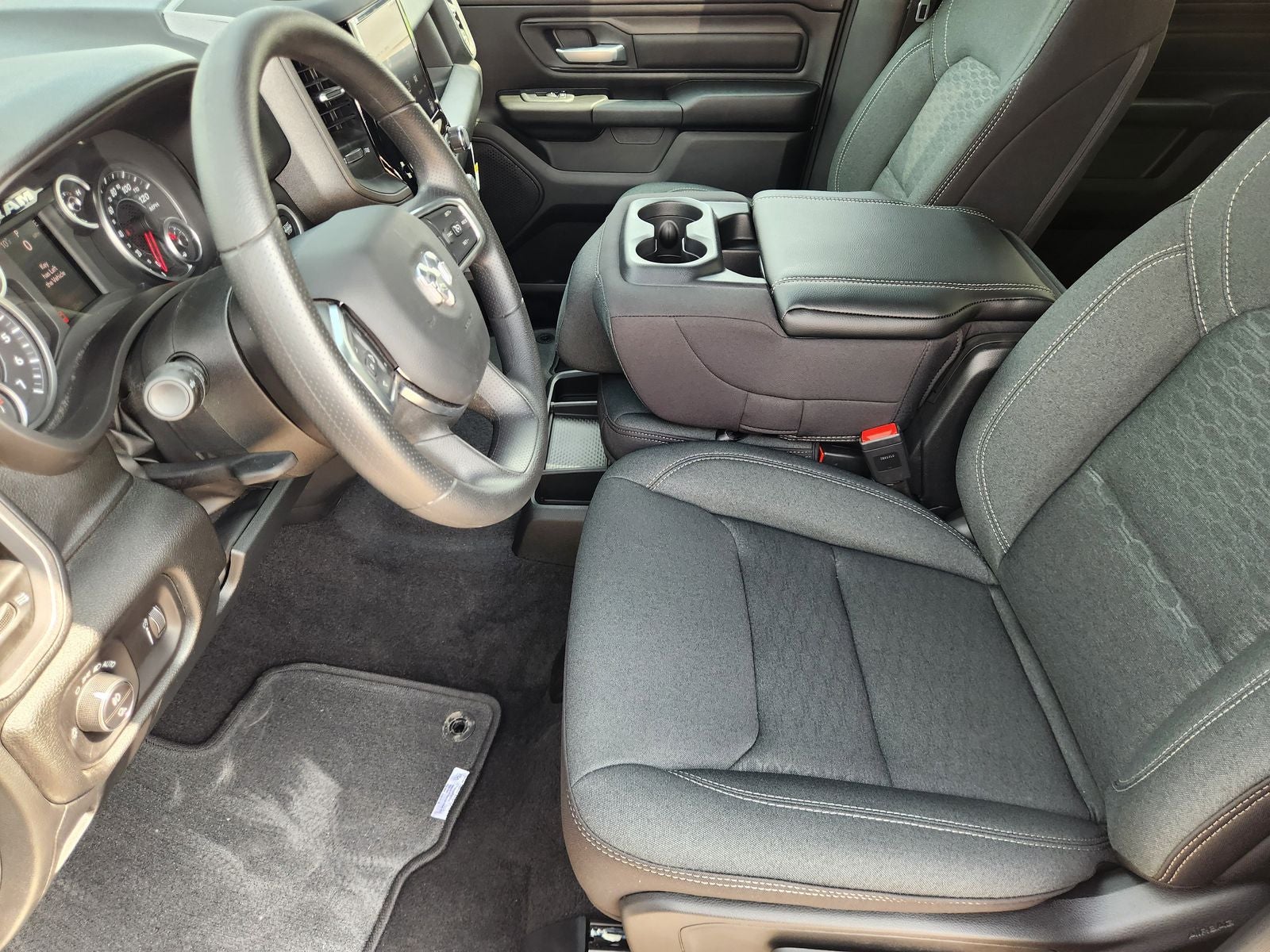 2026 RAM Ram 1500 RAM 1500 EXPRESS CREW CAB 4X2 5'7' BOX