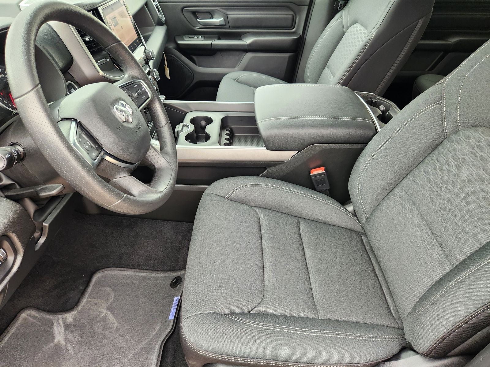 2026 RAM Ram 1500 RAM 1500 EXPRESS CREW CAB 4X4 5'7' BOX