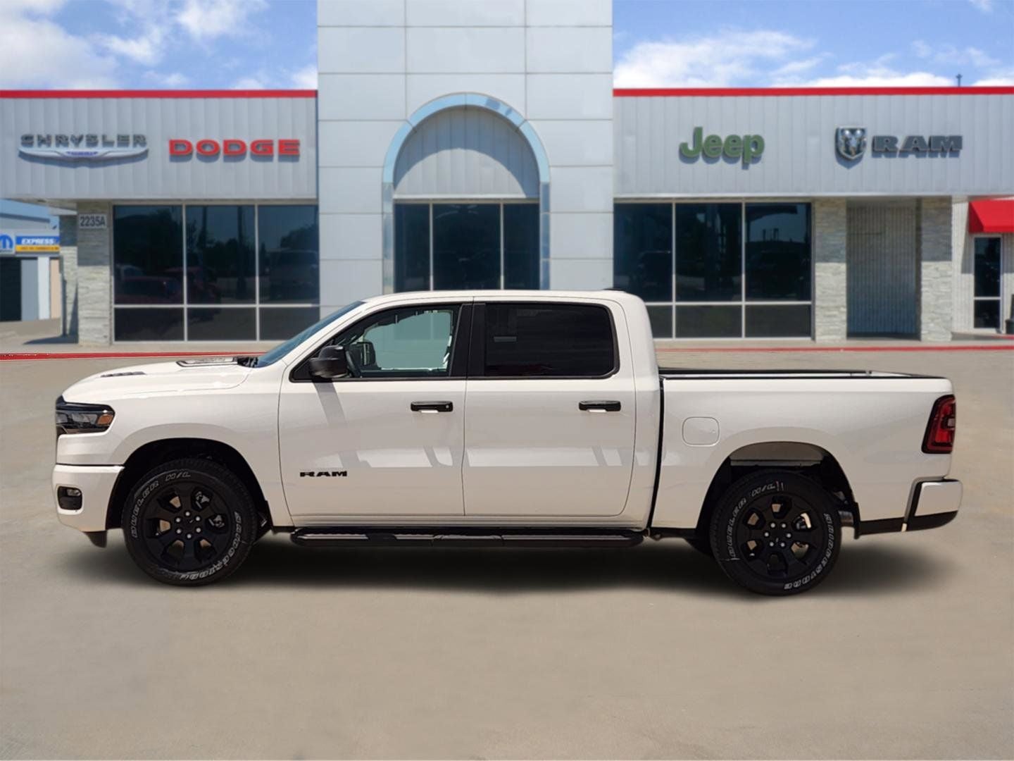 2026 RAM Ram 1500 RAM 1500 EXPRESS CREW CAB 4X4 5'7' BOX
