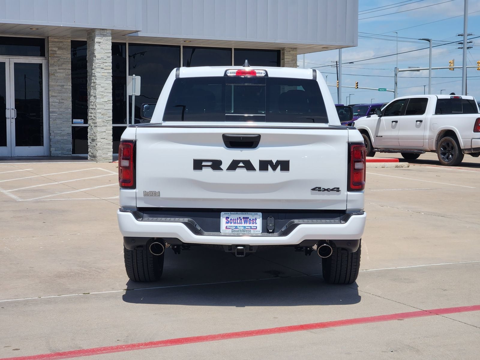 2026 RAM Ram 1500 RAM 1500 EXPRESS CREW CAB 4X4 5'7' BOX