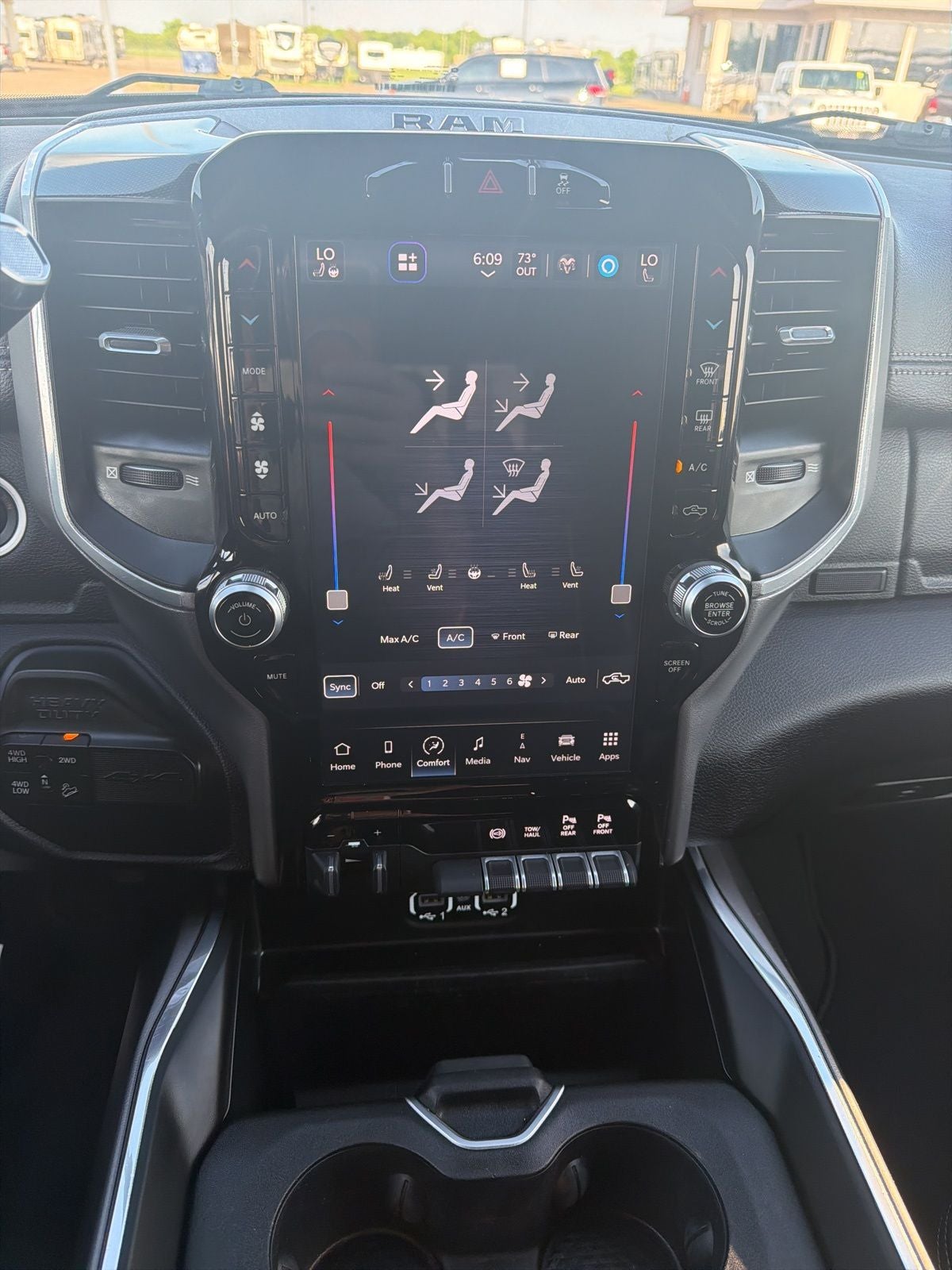 2022 RAM Ram 2500 Laramie Mega Cab 4x4 6'4' Box