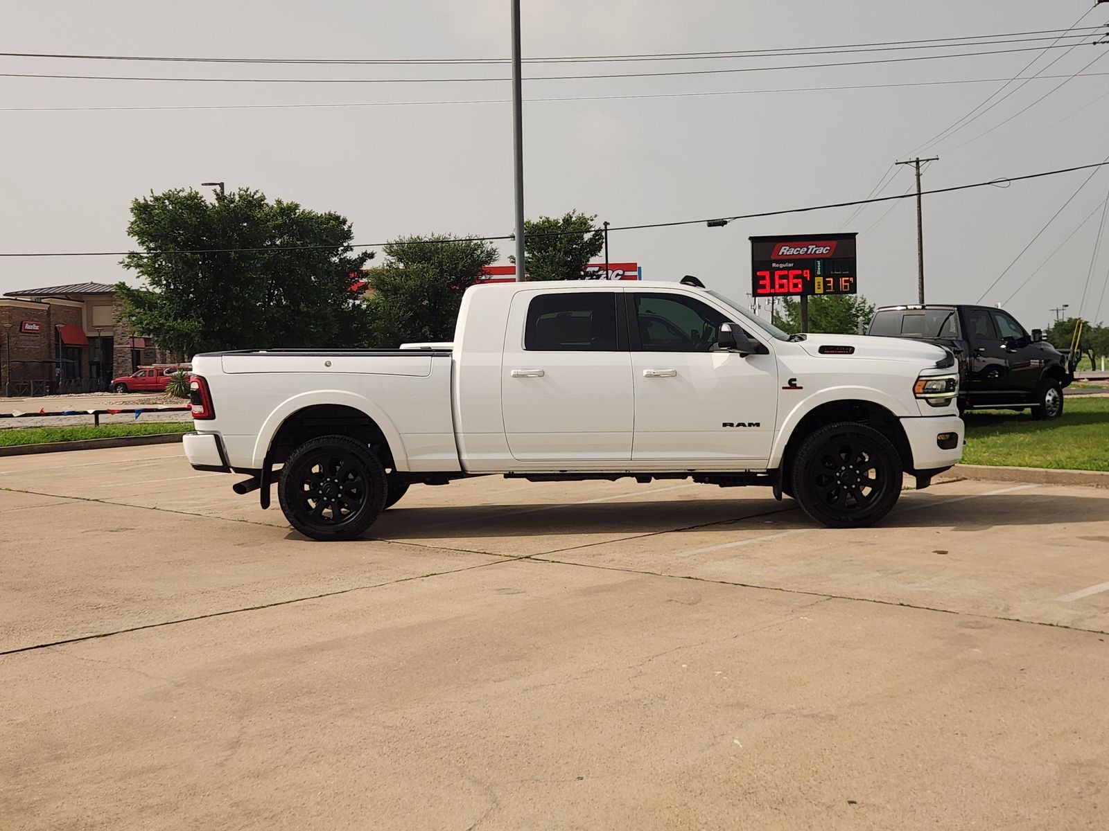2022 RAM Ram 2500 Laramie Mega Cab 4x4 6'4' Box