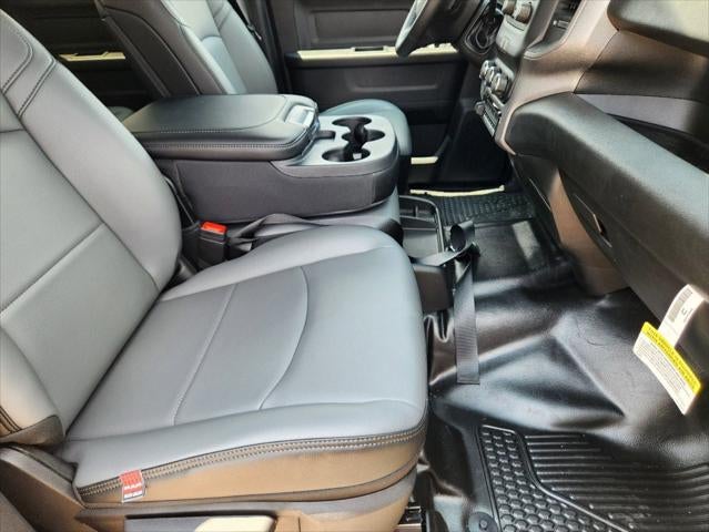 2024 RAM Ram 5500 Chassis Cab RAM 5500 TRADESMAN CHASSIS CREW CAB 4X2 84' CA