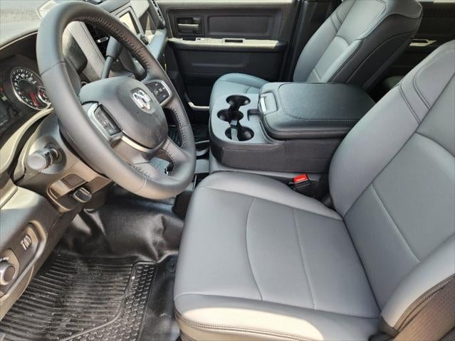 2024 RAM Ram 5500 Chassis Cab RAM 5500 TRADESMAN CHASSIS CREW CAB 4X2 84' CA