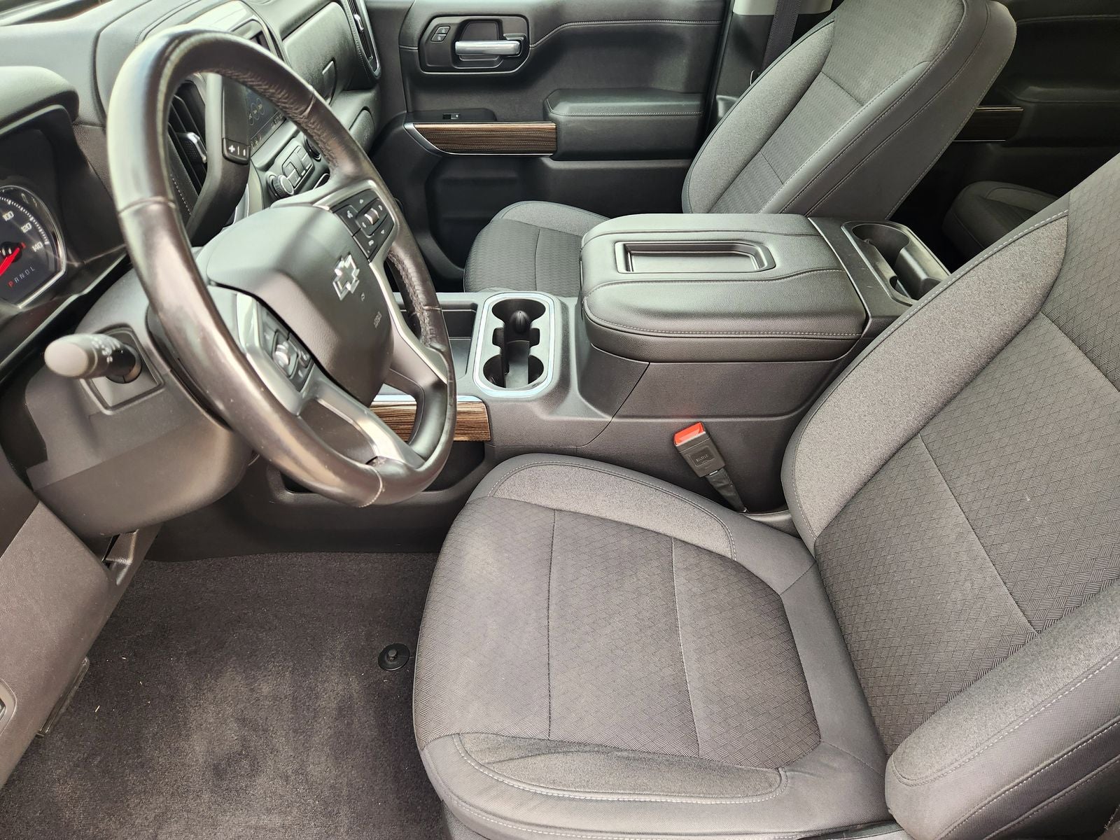 2020 Chevrolet Silverado 1500 4WD Crew Cab Short Bed RST