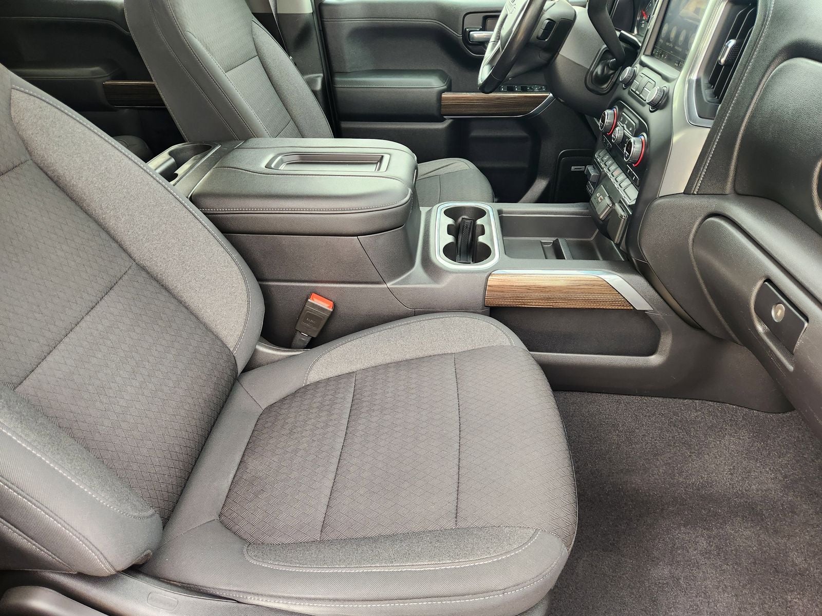 2020 Chevrolet Silverado 1500 4WD Crew Cab Short Bed RST