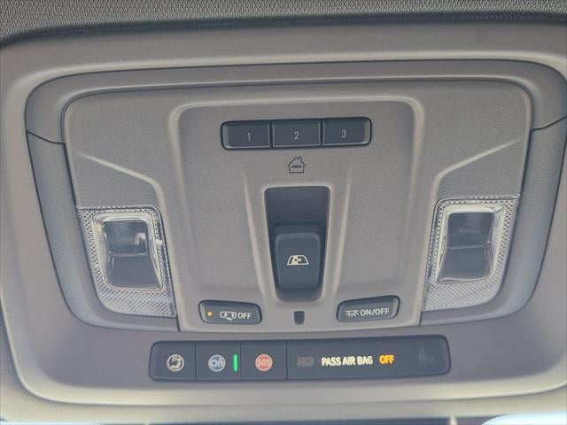 2025 GMC Sierra 1500 4WD Crew Cab Short Box Elevation with 3SB