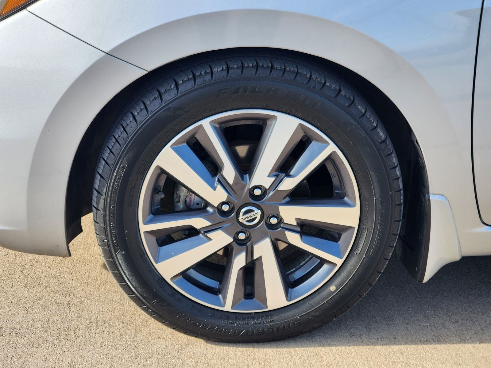 2020 Nissan Versa SV Xtronic CVT