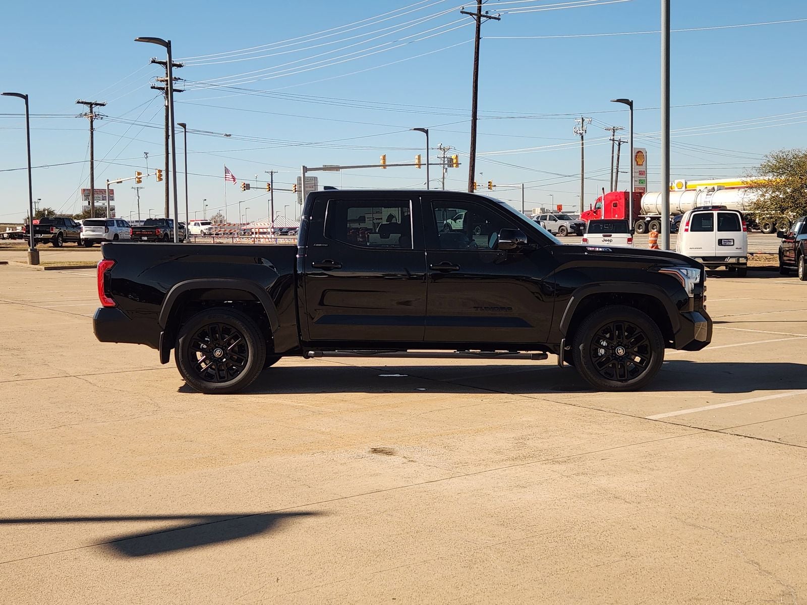 2025 Toyota Tundra Hybrid Limited CrewMax 6.4' Bed