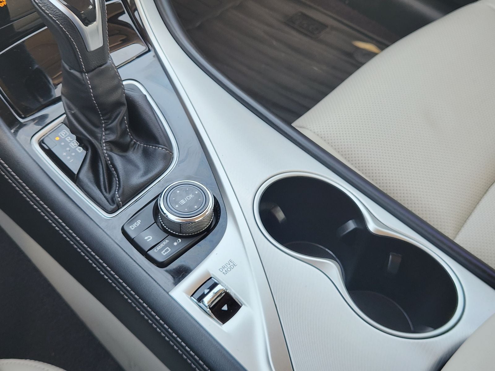 2024 INFINITI Q50 LUXE