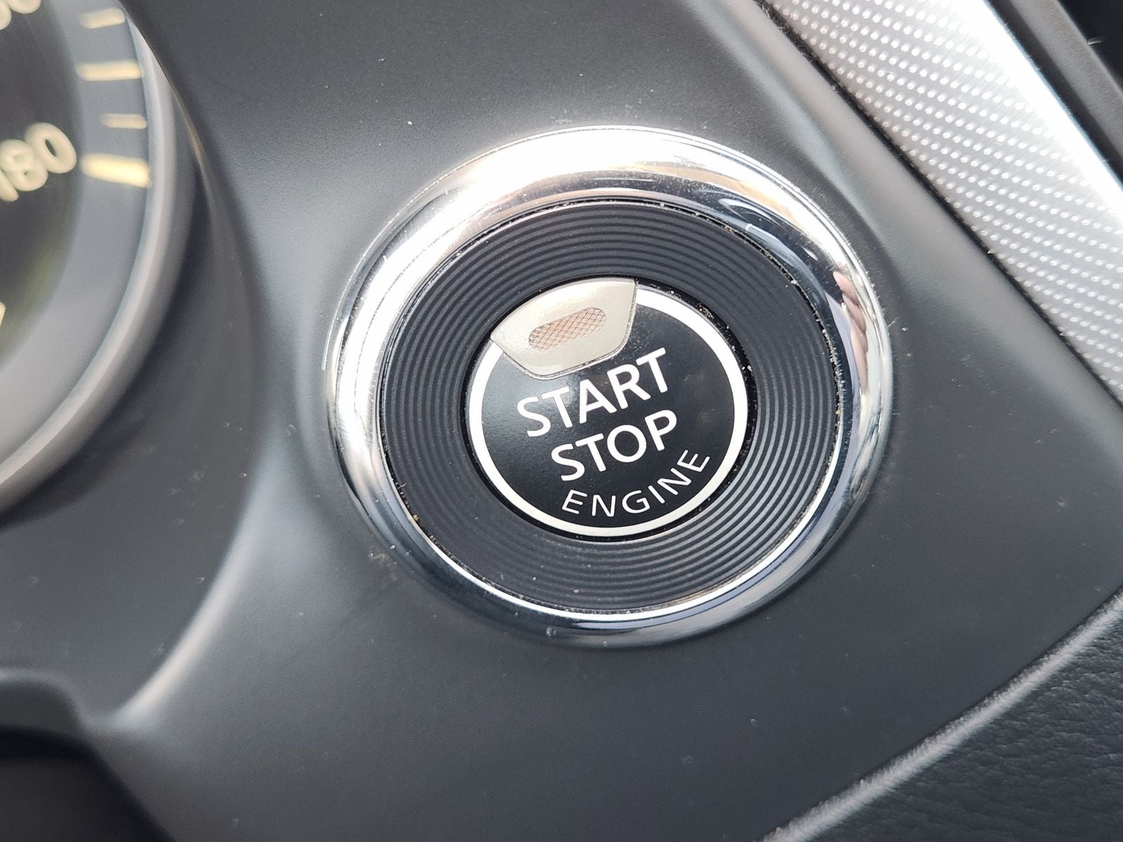 2024 INFINITI Q50 LUXE