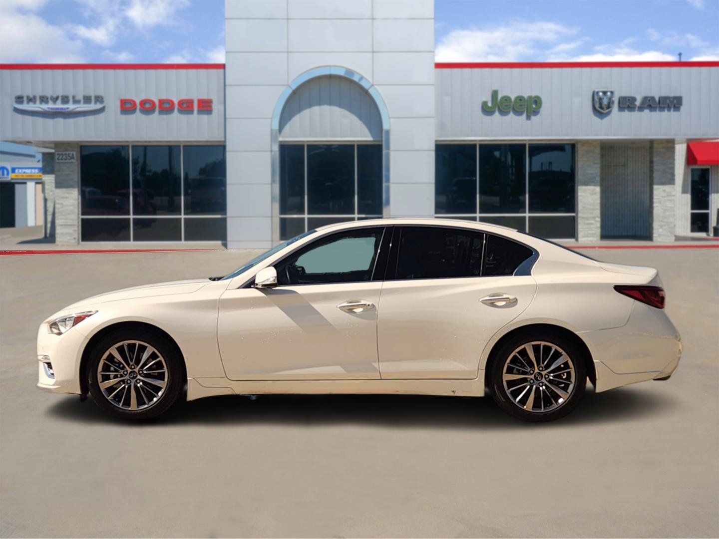 2024 INFINITI Q50 LUXE