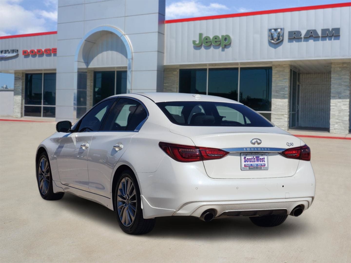 2024 INFINITI Q50 LUXE