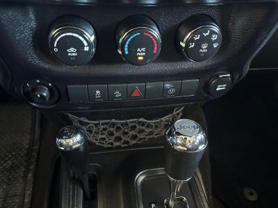 2018 Jeep Wrangler JK Unlimited Sahara 4x4