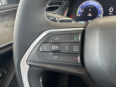 2027 Jeep Grand Cherokee Laredo Altitude