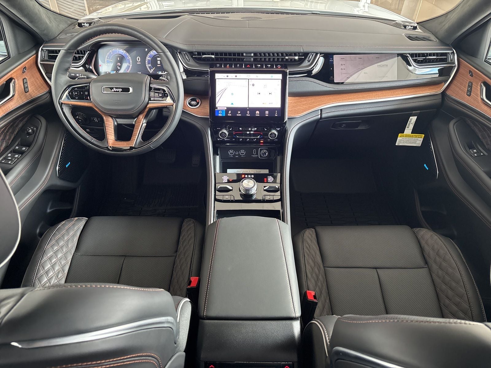 2025 Jeep Grand Cherokee GRAND CHEROKEE SUMMIT RESERVE 4X4