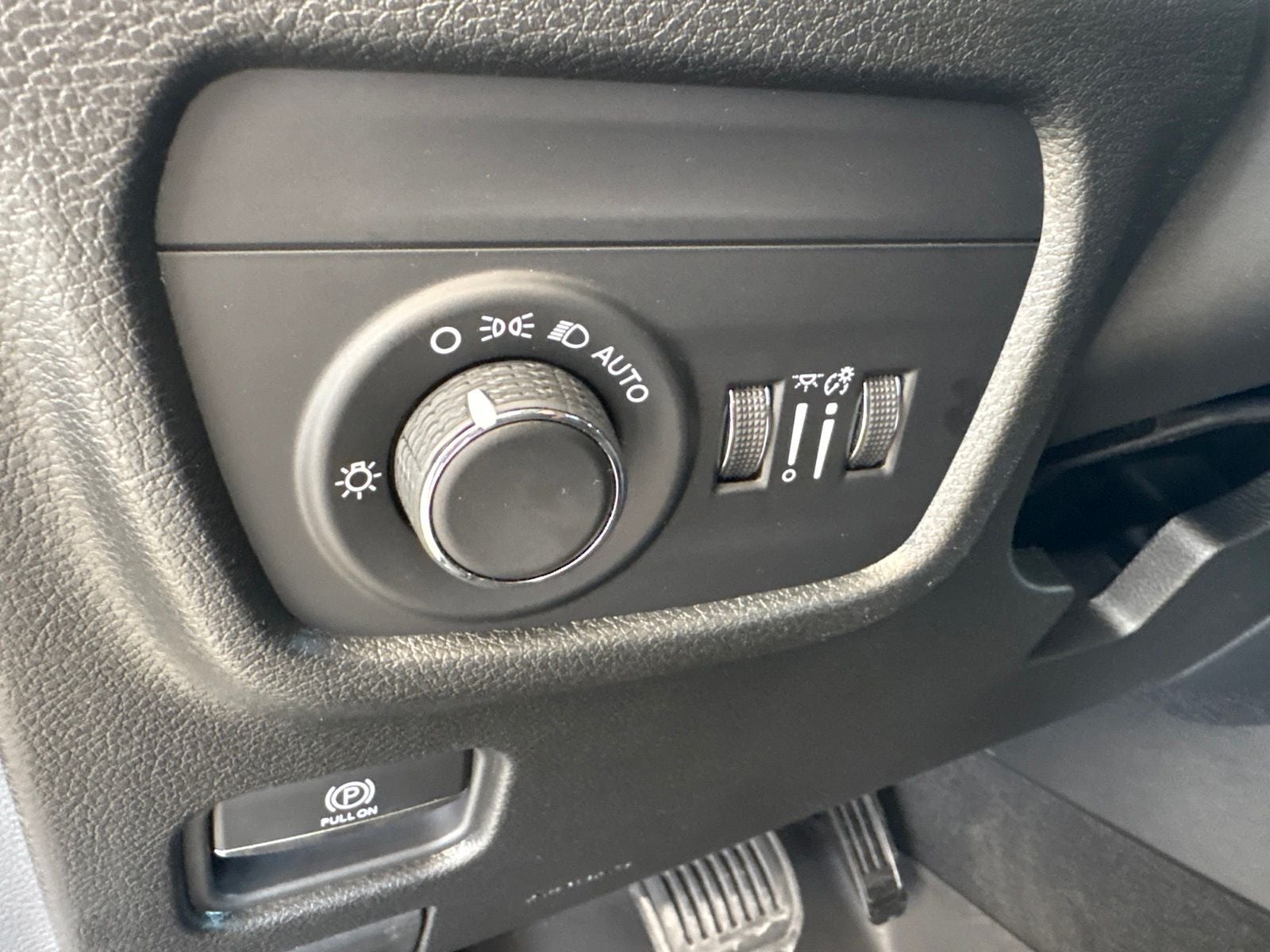 2026 Jeep Grand Cherokee L GRAND CHEROKEE L LAREDO 4X2