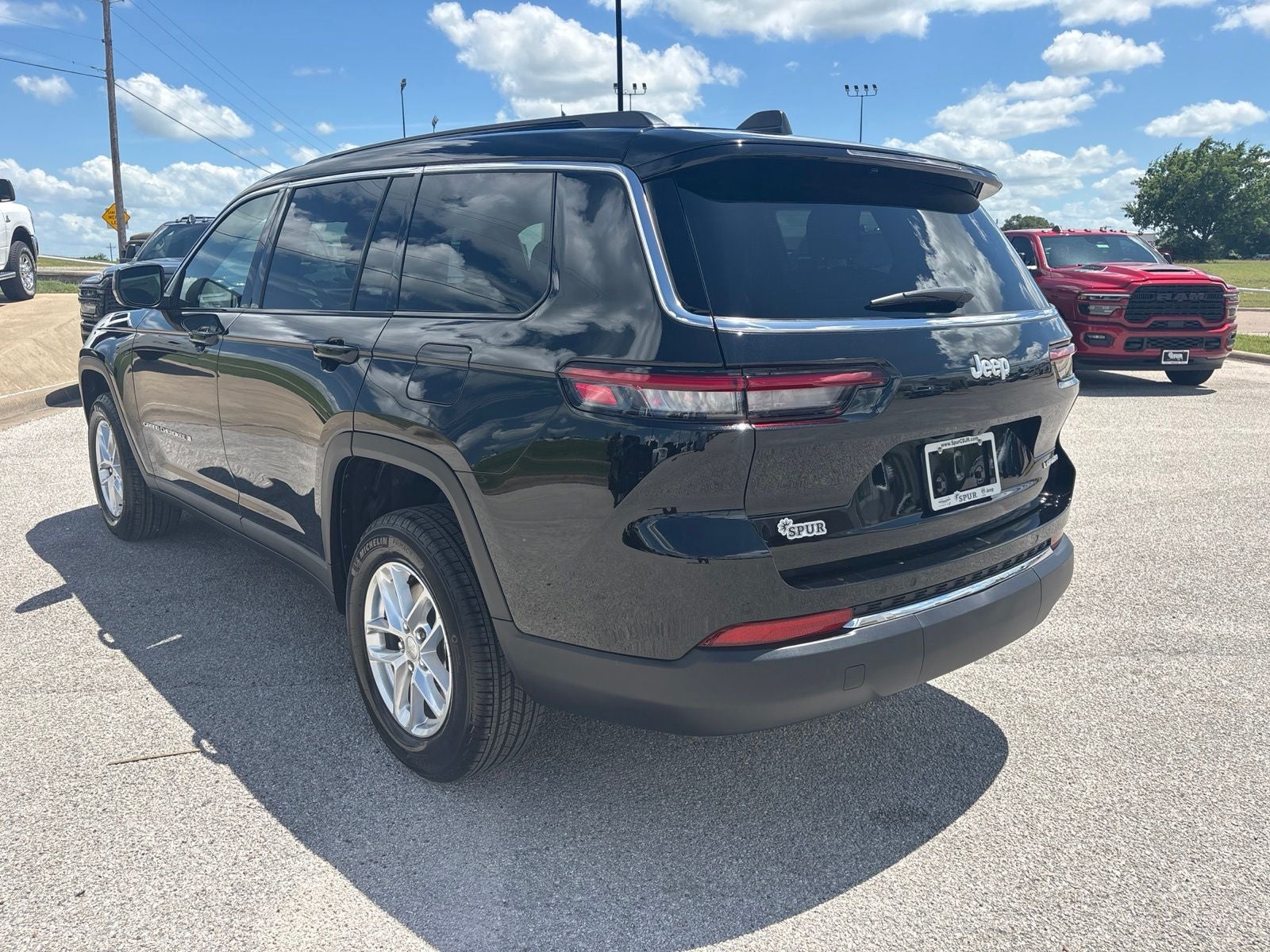 2026 Jeep Grand Cherokee L GRAND CHEROKEE L LAREDO 4X2