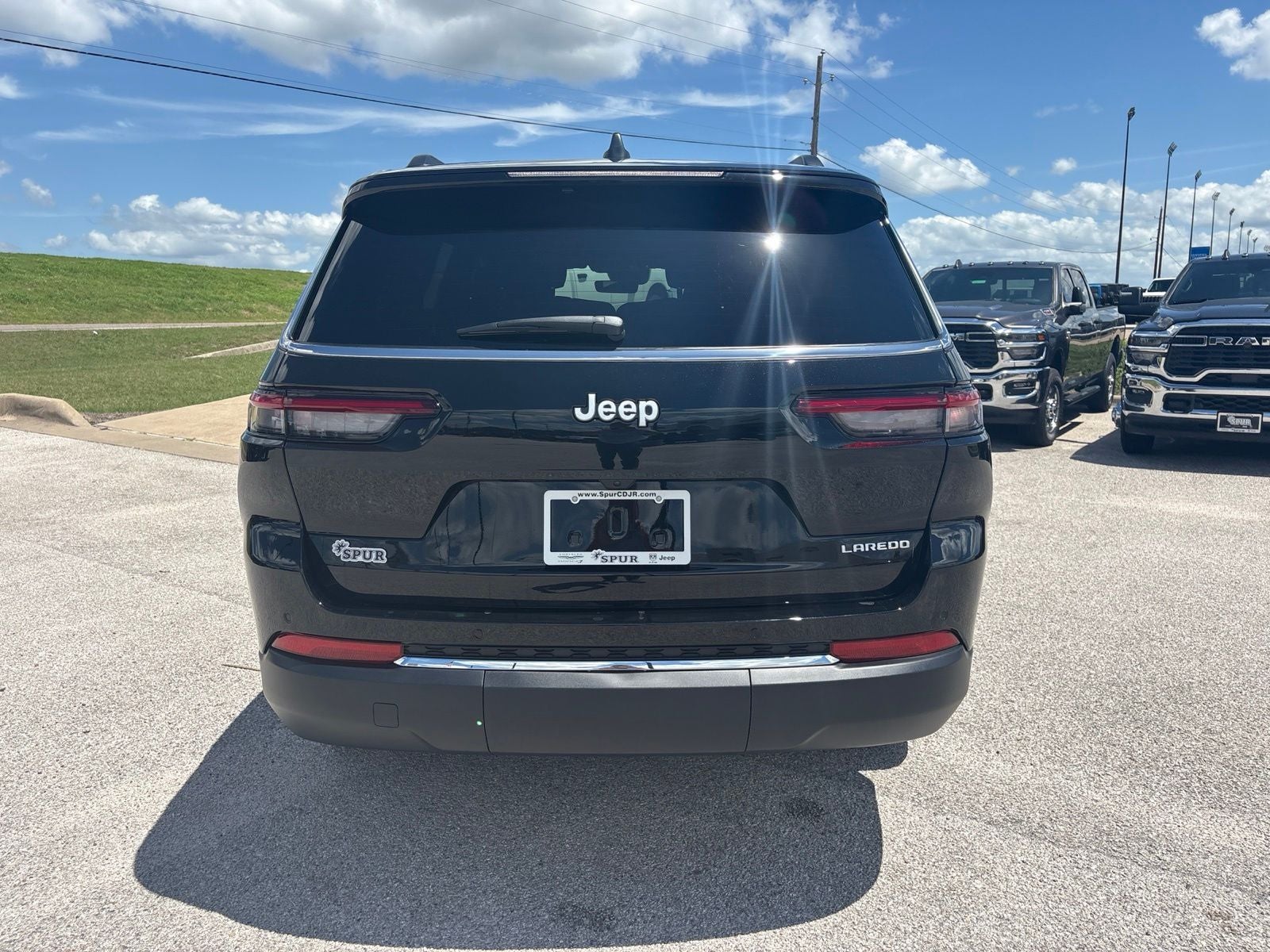 2026 Jeep Grand Cherokee L GRAND CHEROKEE L LAREDO 4X2