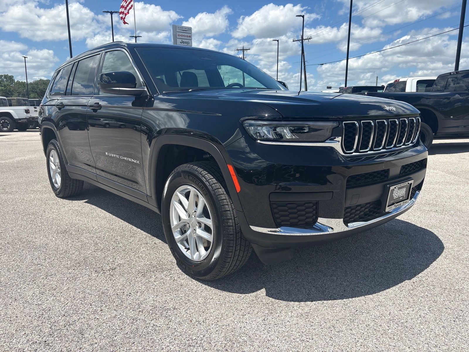2026 Jeep Grand Cherokee L GRAND CHEROKEE L LAREDO 4X2