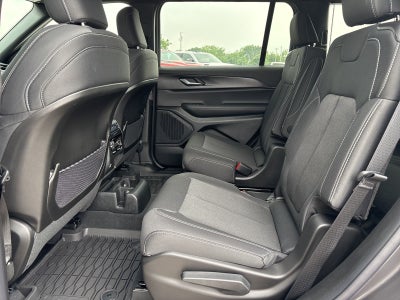 2026 Jeep Grand Cherokee L GRAND CHEROKEE L LAREDO 4X2