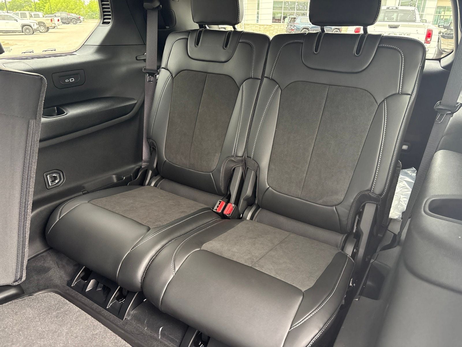 2026 Jeep Grand Cherokee L GRAND CHEROKEE L LAREDO ALTITUDE 4X2
