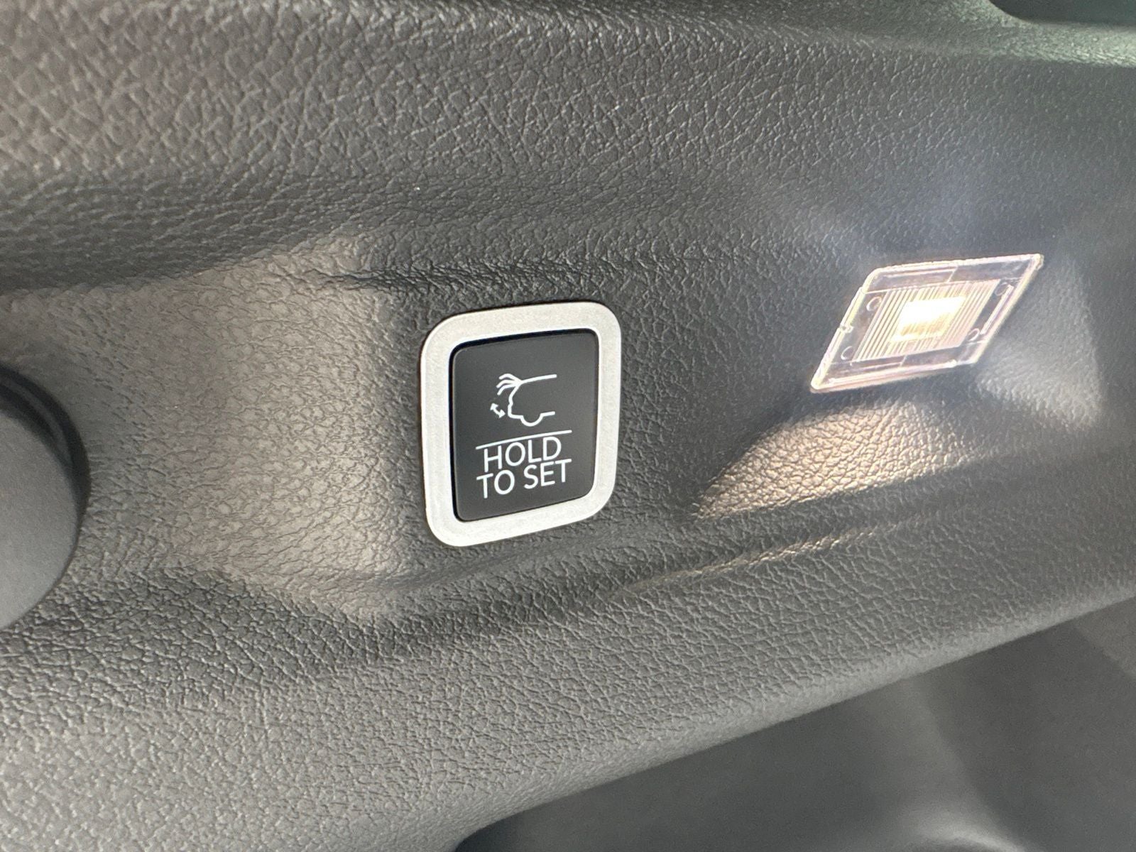 2026 Jeep Grand Cherokee L GRAND CHEROKEE L LAREDO ALTITUDE 4X2