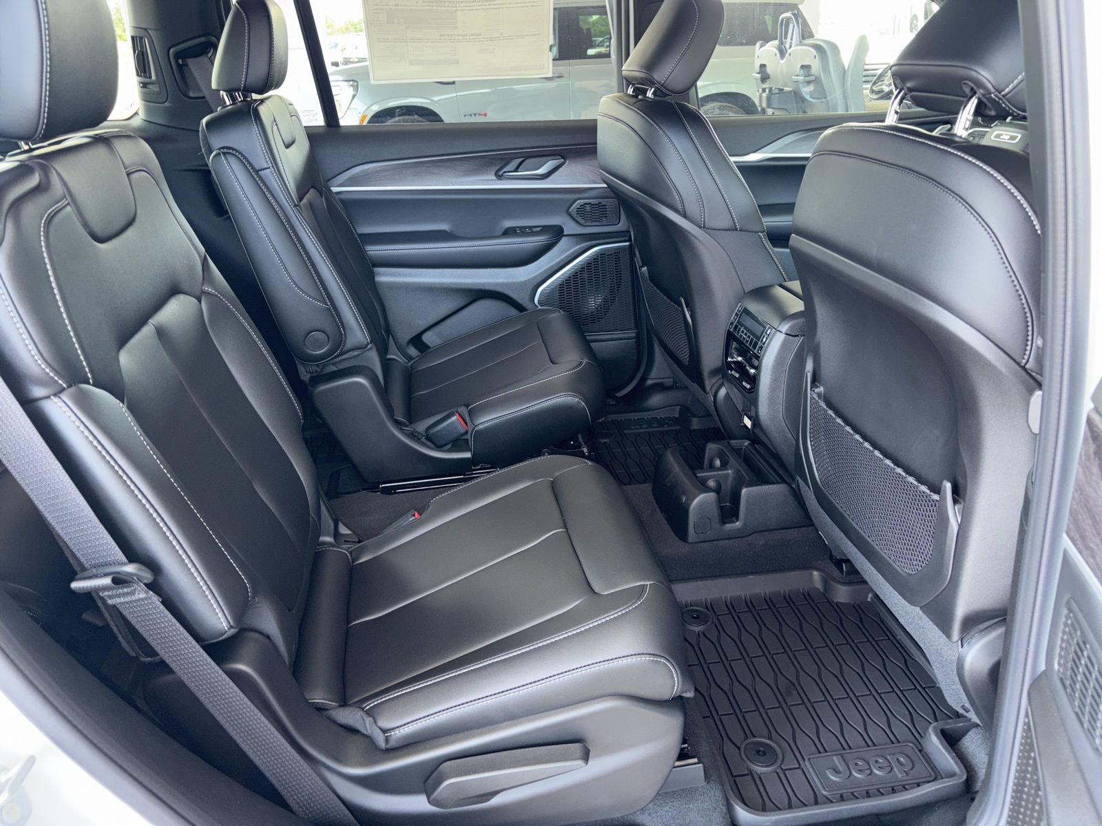 2025 Jeep Grand Cherokee L GRAND CHEROKEE L LIMITED 4X4