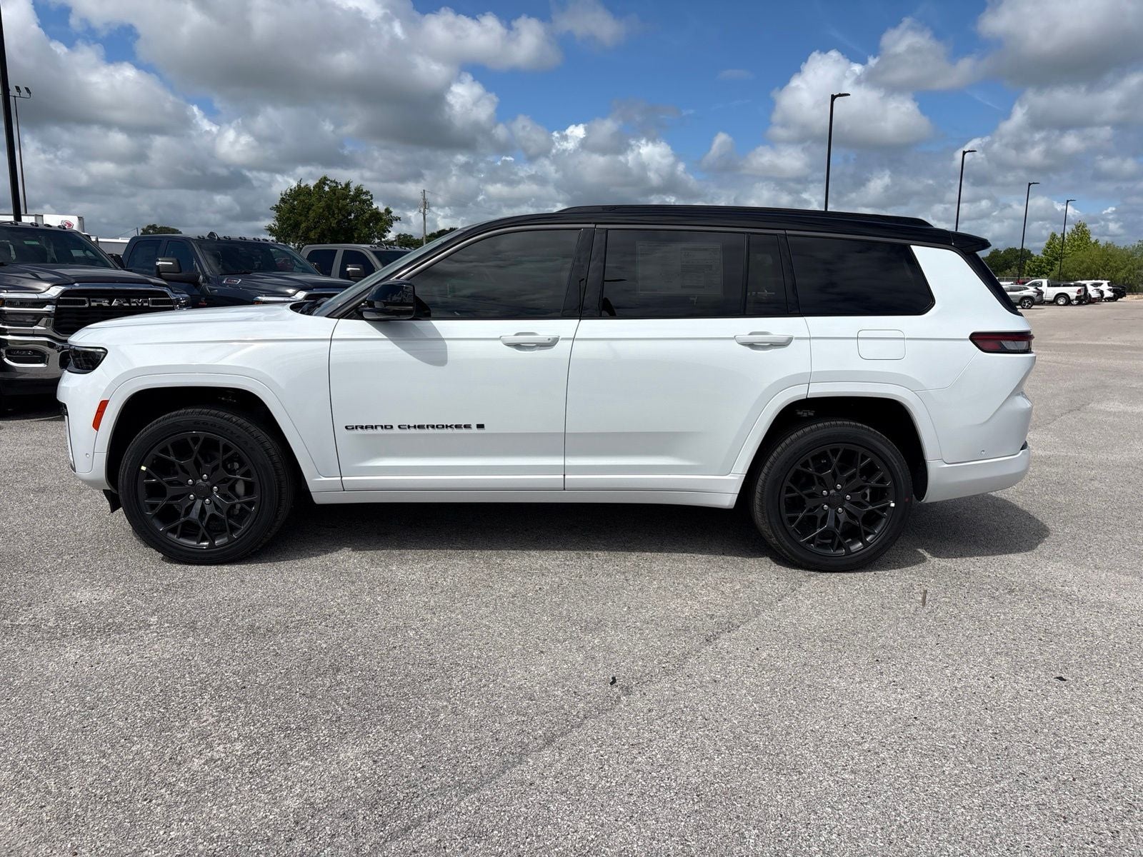 2026 Jeep Grand Cherokee L GRAND CHEROKEE L SUMMIT 4X4