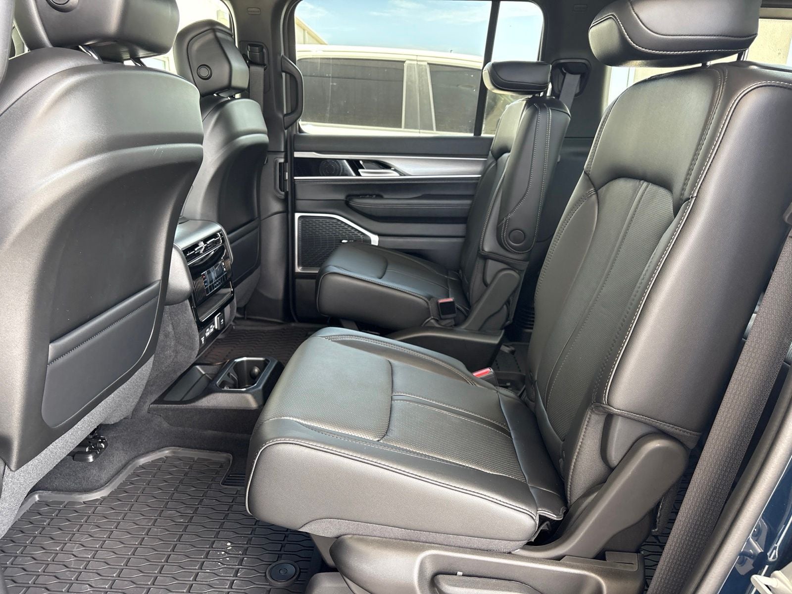 2026 Jeep Grand Wagoneer GRAND WAGONEER UPLAND 4X4