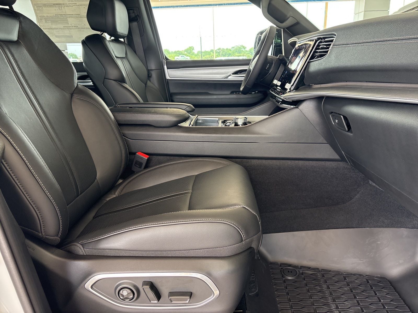 2026 Jeep Grand Wagoneer Upland
