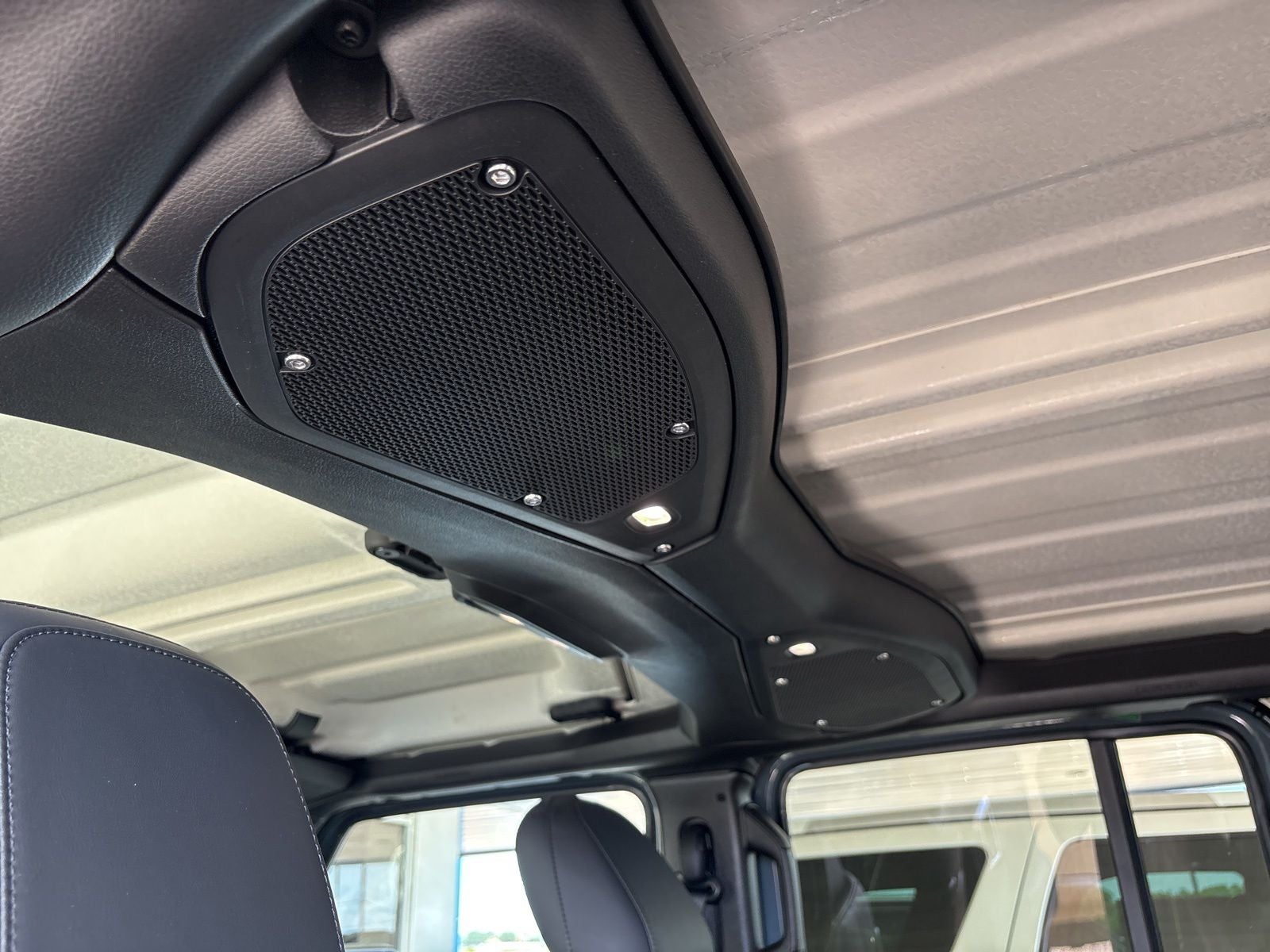 2026 Jeep Gladiator GLADIATOR SHADOW OPS 4X4