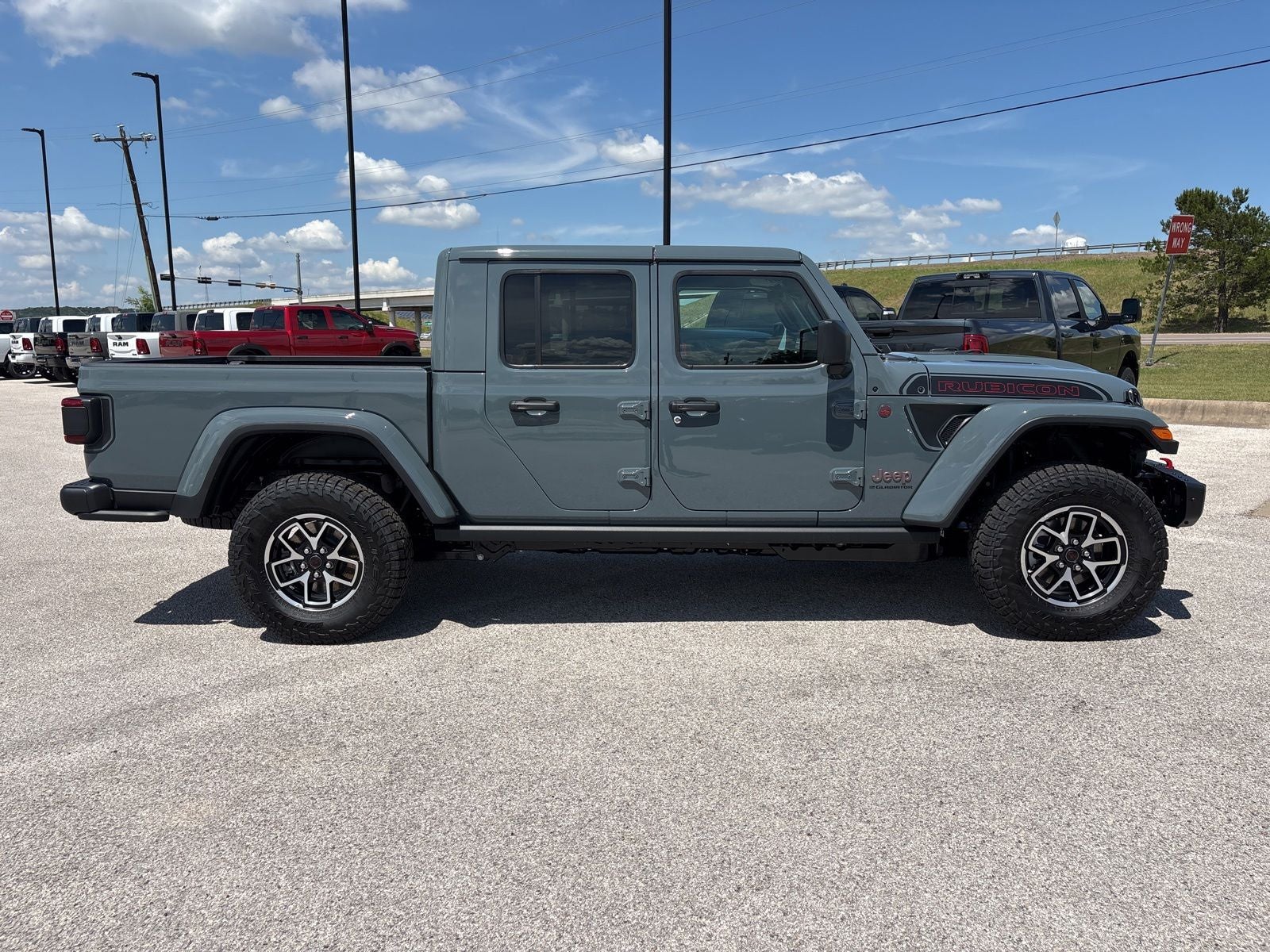2026 Jeep Gladiator GLADIATOR SHADOW OPS 4X4