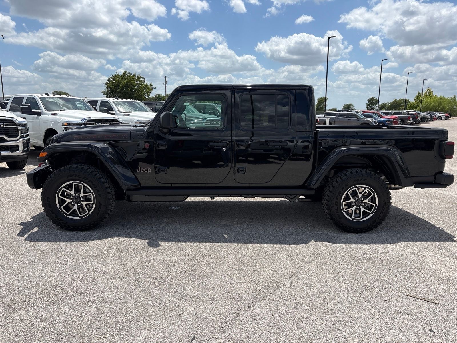2026 Jeep Gladiator GLADIATOR SHADOW OPS 4X4