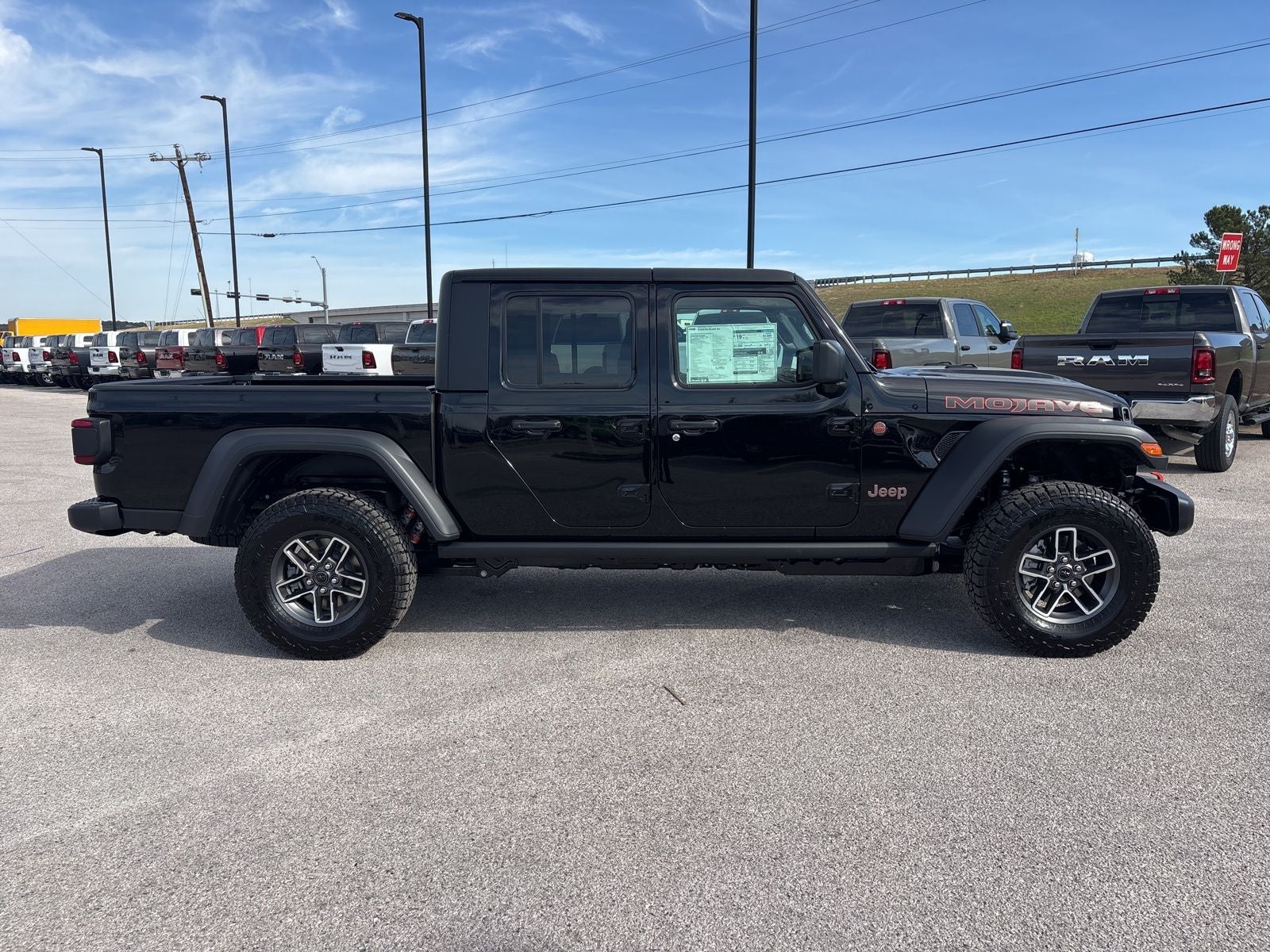 2026 Jeep Gladiator GLADIATOR MOJAVE 4X4