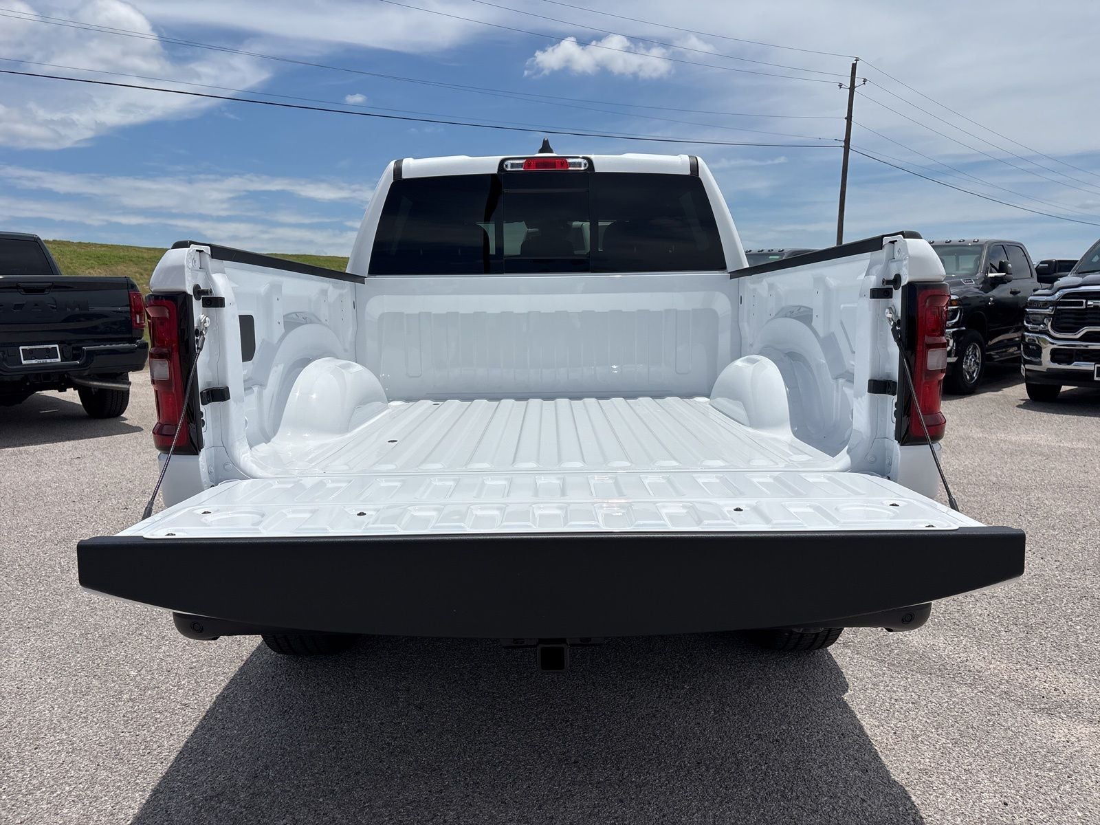2026 RAM Ram 1500 RAM 1500 EXPRESS CREW CAB 4X2 5'7' BOX