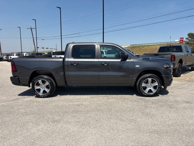 2026 RAM Ram 1500 RAM 1500 EXPRESS CREW CAB 4X2 5'7' BOX