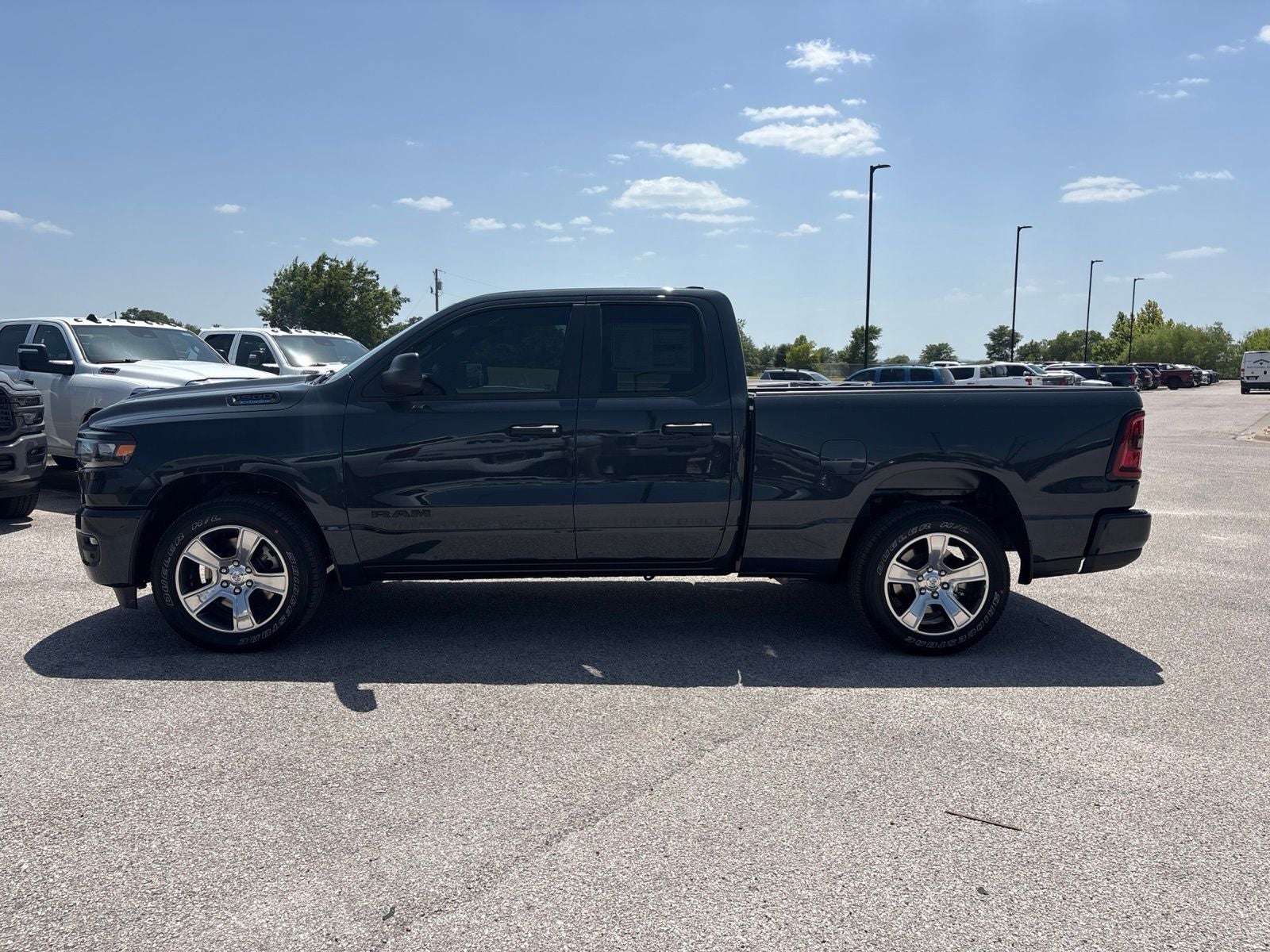 2026 RAM Ram 1500 RAM 1500 EXPRESS QUAD CAB 4X2 6'4' BOX