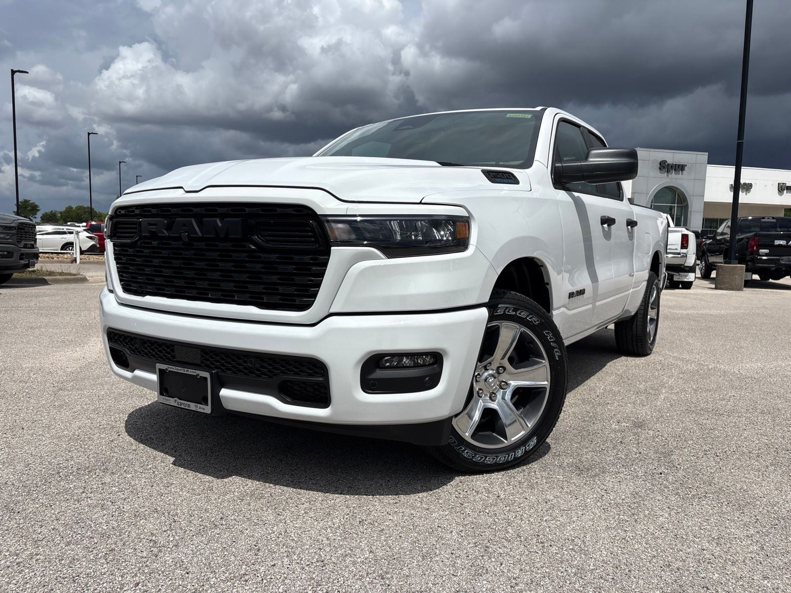 2026 RAM Ram 1500 RAM 1500 EXPRESS QUAD CAB 4X2 6'4' BOX