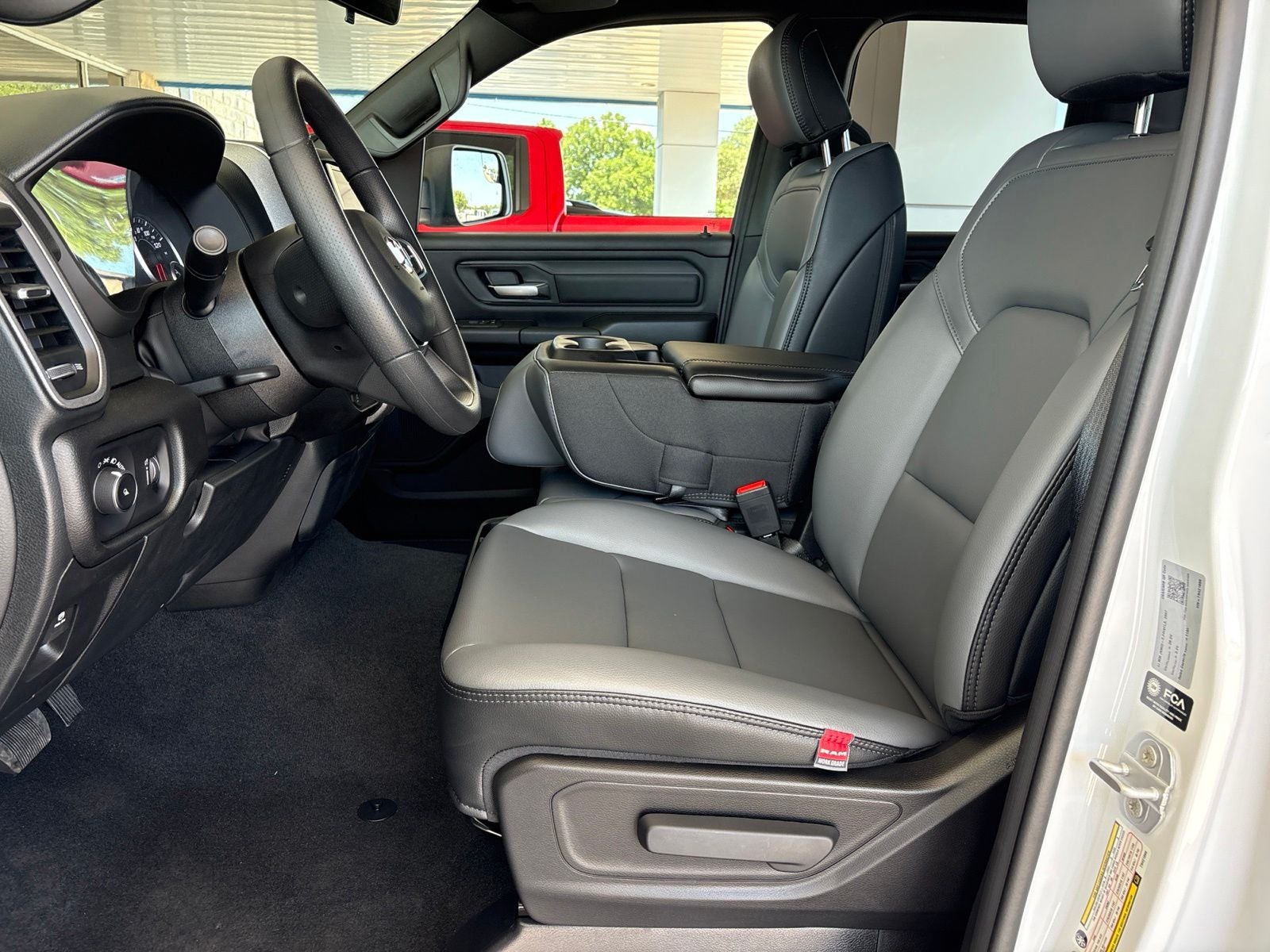 2026 RAM Ram 1500 RAM 1500 TRADESMAN QUAD CAB 4X2 6'4' BOX