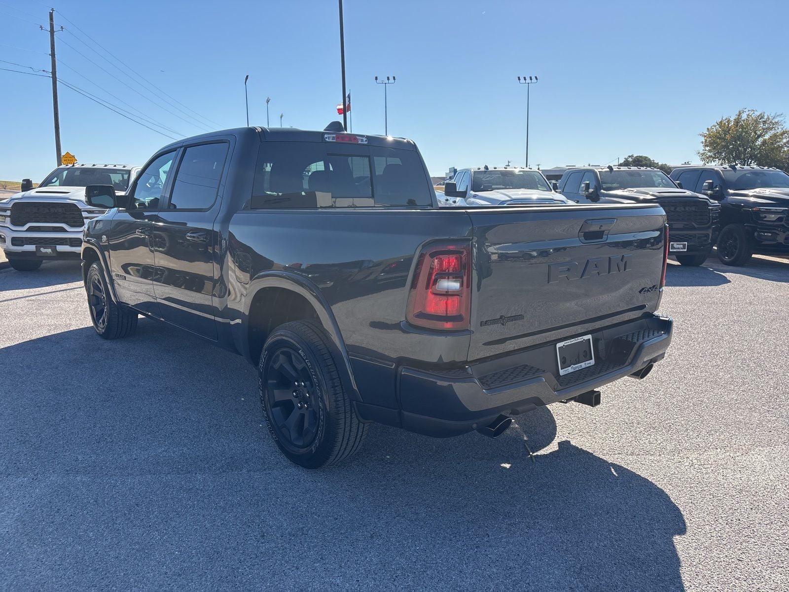 2026 RAM Ram 1500 RAM 1500 LONE STAR CREW CAB 4X4 5'7' BOX