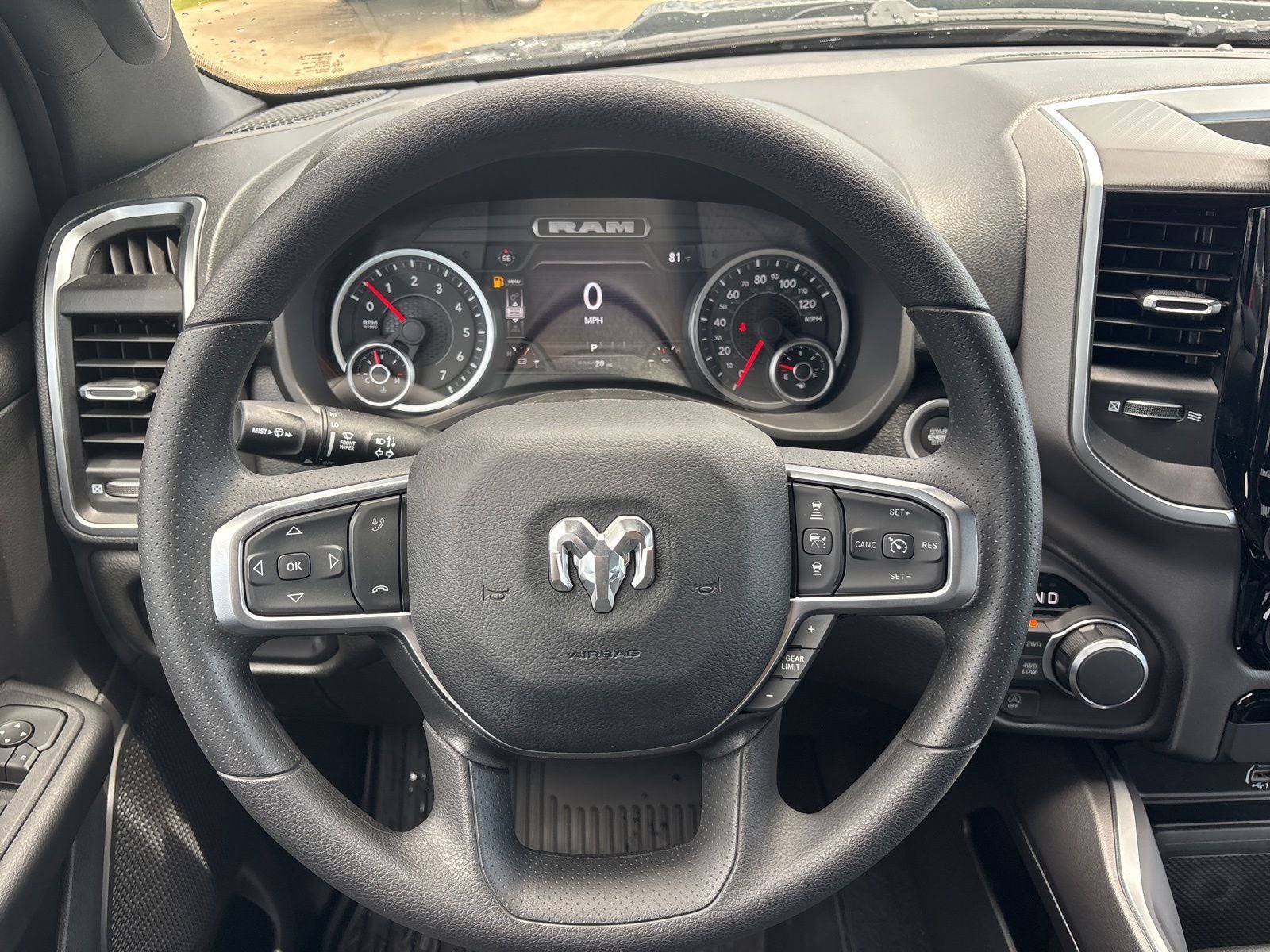 2026 RAM Ram 1500 RAM 1500 EXPRESS CREW CAB 4X4 5'7' BOX