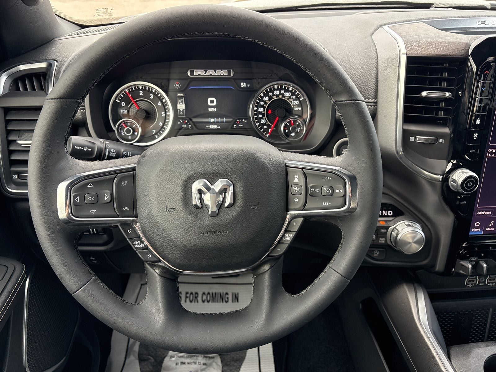 2025 RAM Ram 1500 Laramie Crew Cab 4x4 5'7' Box