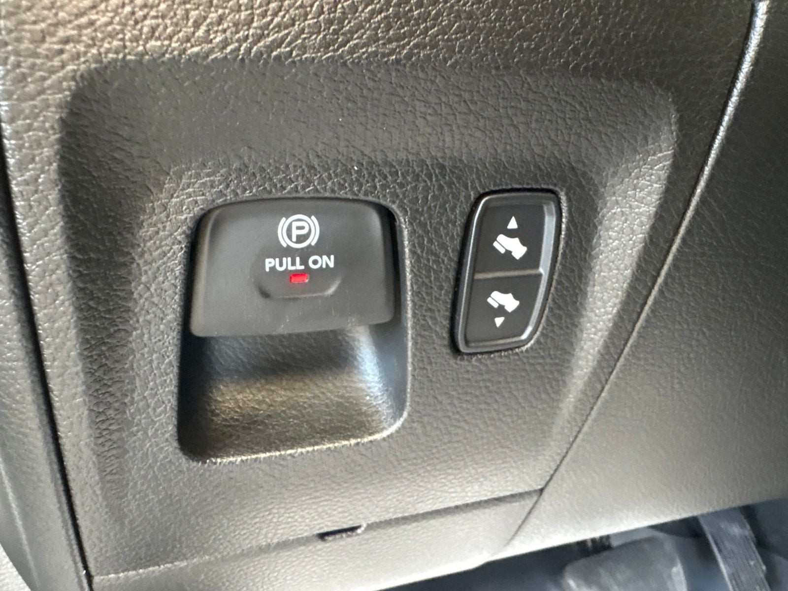 2024 RAM Ram 1500 Laramie Crew Cab 4x4 5'7' Box