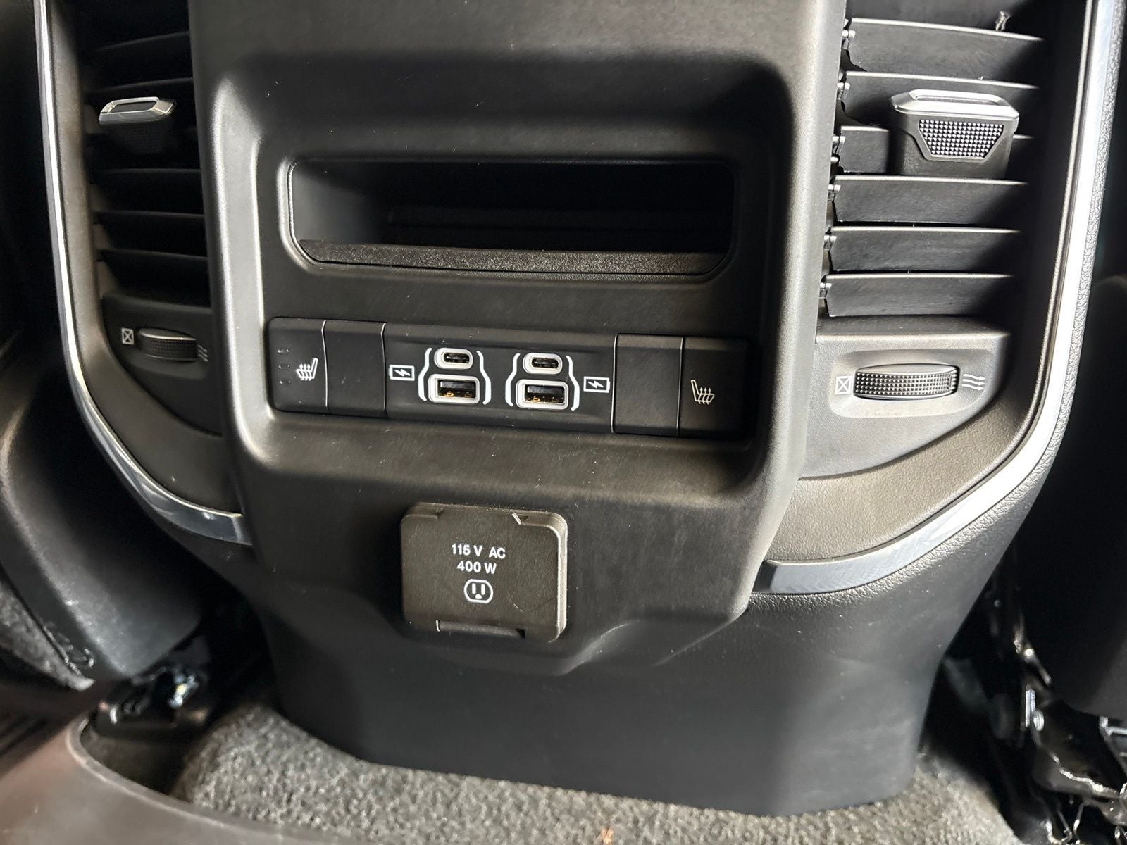 2024 RAM Ram 1500 Laramie Crew Cab 4x4 5'7' Box
