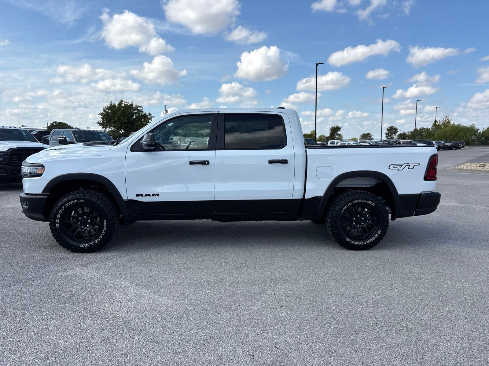 2027 RAM Ram 1500 RAM 1500 REBEL CREW CAB 4X4 5'7' BOX