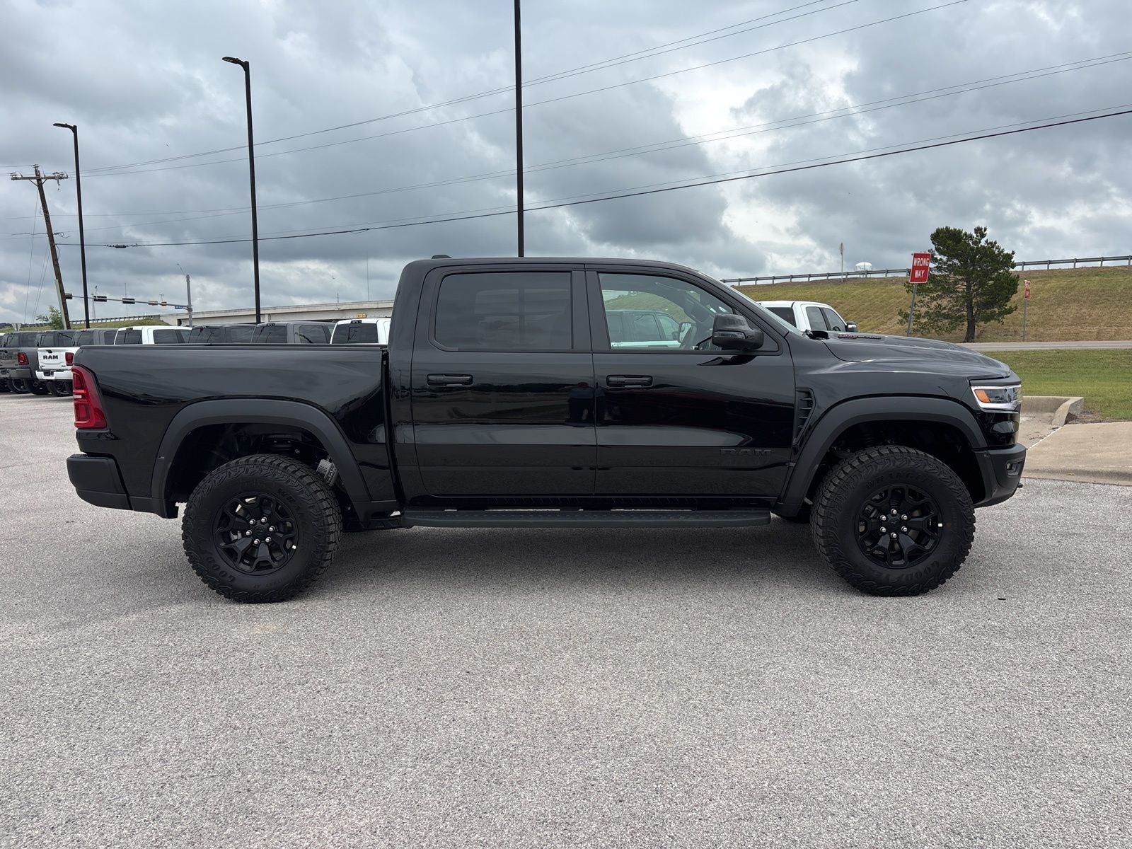 2026 RAM Ram 1500 RAM 1500 RHO CREW CAB 4X4 5'7' BOX